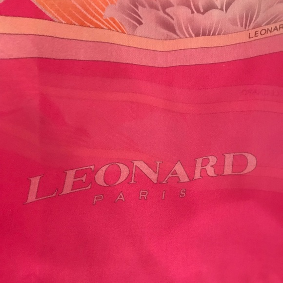 🔥JUST IN🔥 100% Silk Leonard Scarf - Picture 3 of 5